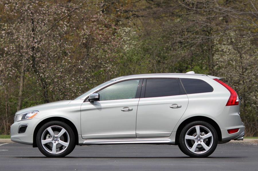  Volvo XC60 R-Design 2012 года  (фото 9 из 90)